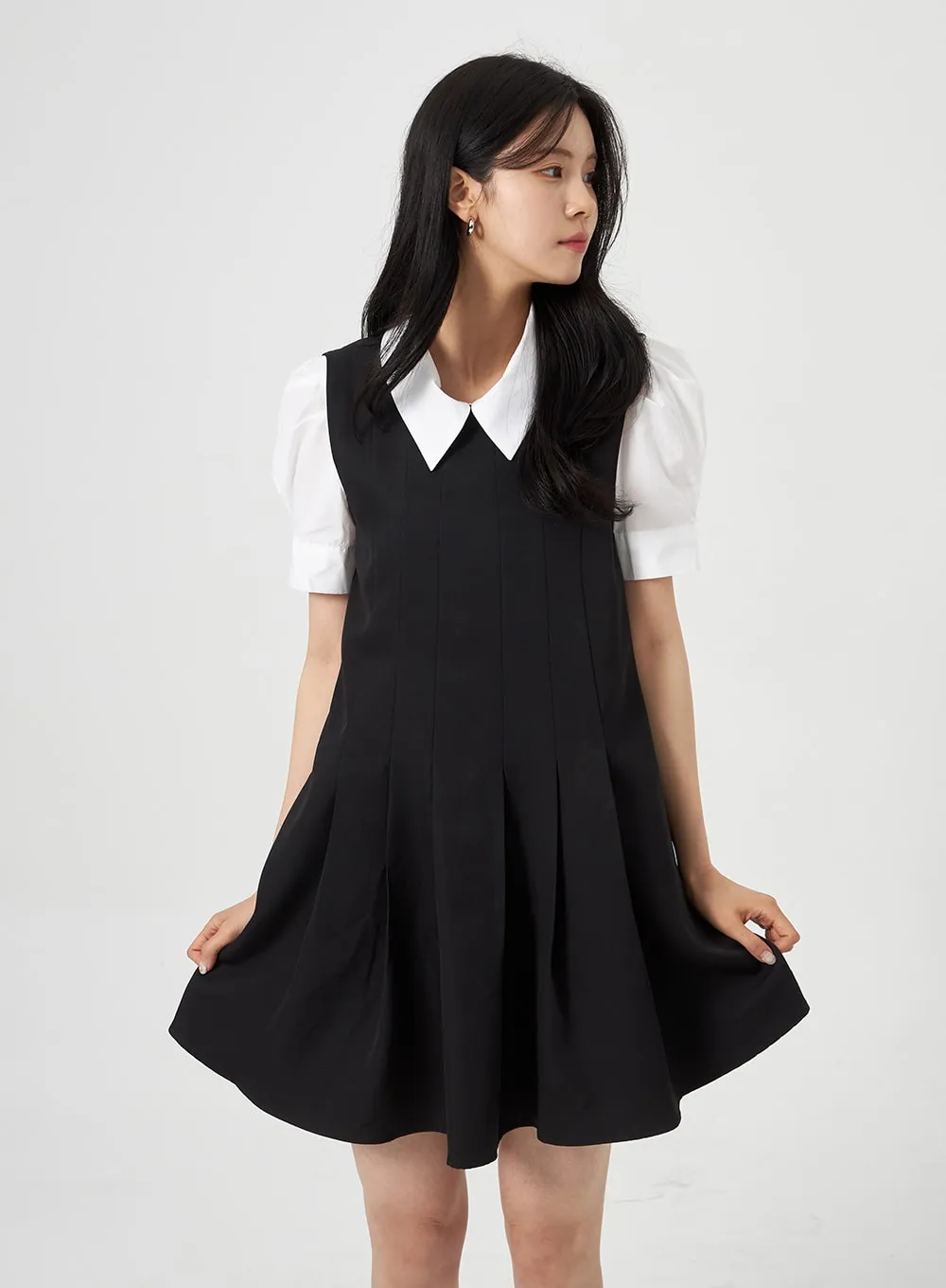 Sleeveless Pleated Dress OA317